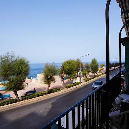 Seafront Balcony Apartment *