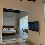 Seafront Balcony 아파트 슬리에마