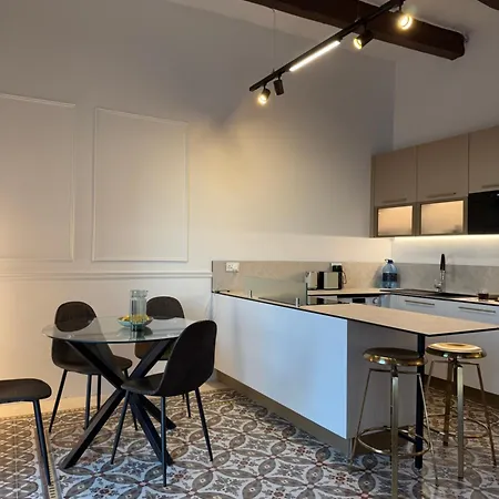 Seafront Balcony Apartamento *