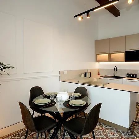 Seafront Balcony Daire Sliema