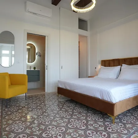 Seafront Balcony Apartman