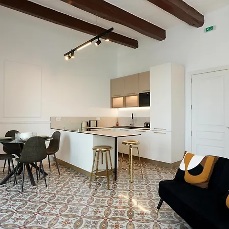 Seafront Balcony Apartamento *