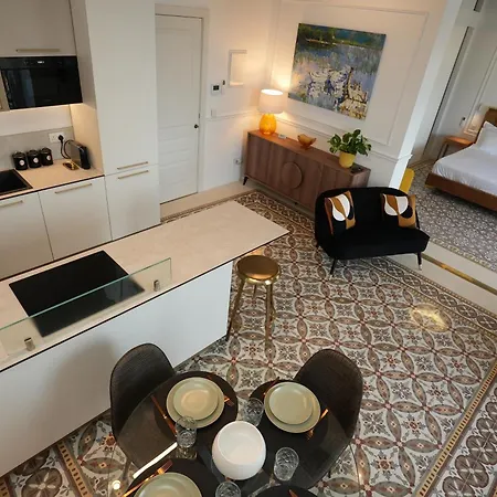 Seafront Balcony Apartamento *