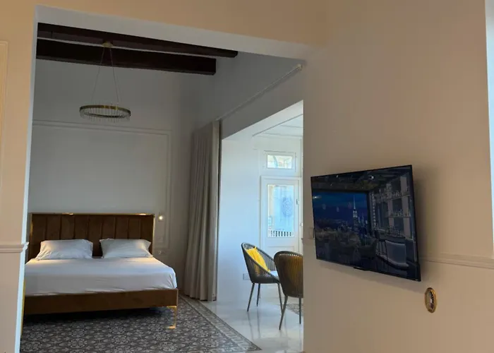 Seafront Balcony Apartment Sliema