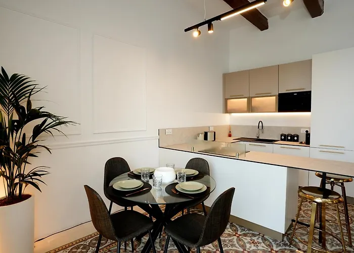 Seafront Balcony Apartman Sliema