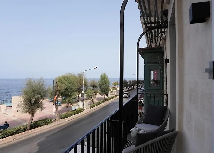 Apartment Seafront Balcony Sliema