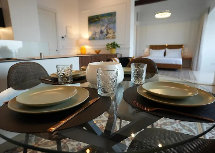 Seafront Balcony Apartman *