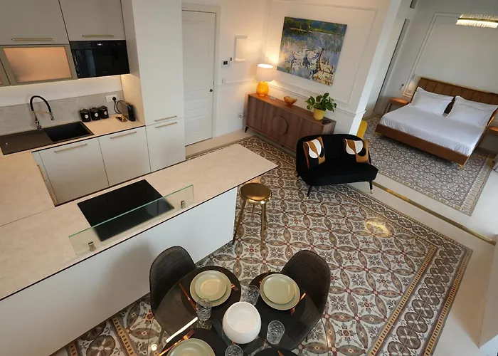 Seafront Balcony Apartman *