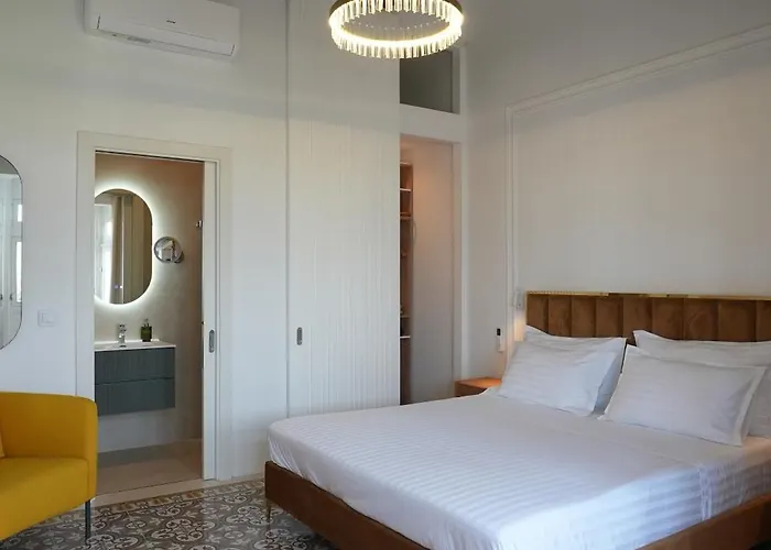 Seafront Balcony * 슬리에마